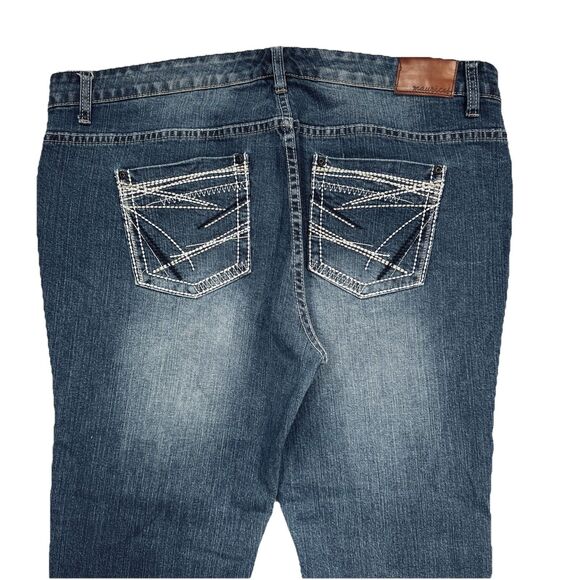 Maurices Slim Straight Jeans Plus 18 (40x30) Blue Distressed Mid Rise Womens - Picture 9 of 10